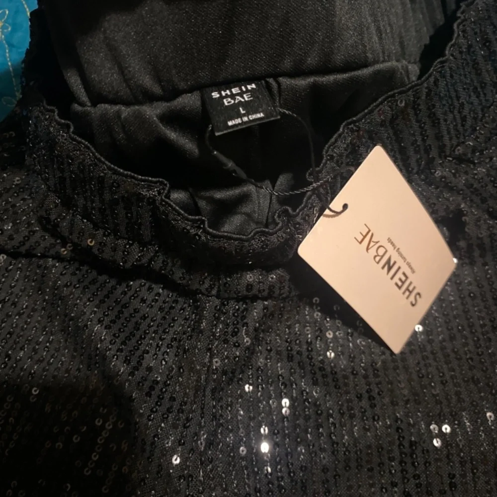 Black sequin dress pants - Picture 2 of 3